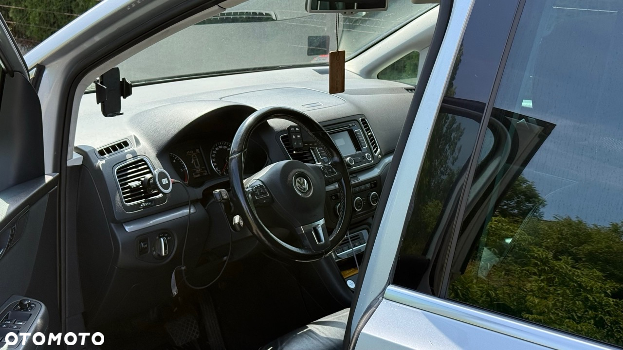 Volkswagen Sharan 2.0 TDI Highline DSG - 11