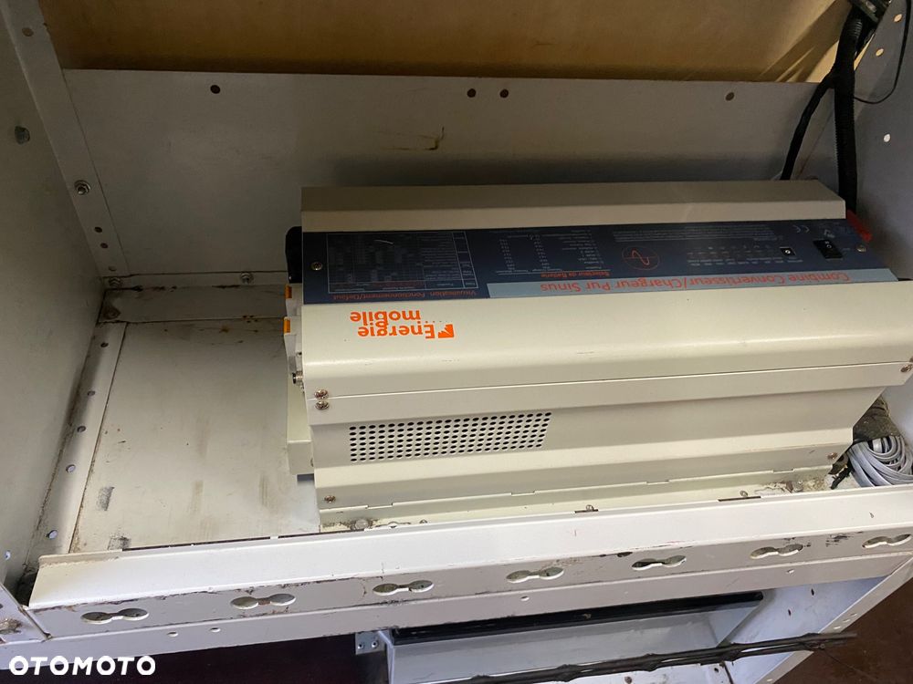 Renault Master L2 H2 warsztat mobilny zasilanie 230V - 31