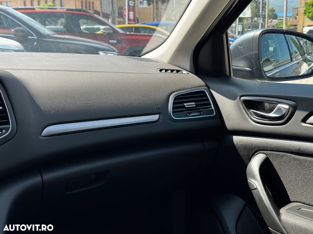 Renault Megane TCe 114 GPF Zen - 17