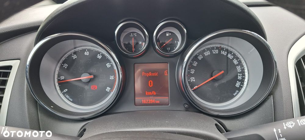Opel Astra 1.6 Turbo Innovation - 13