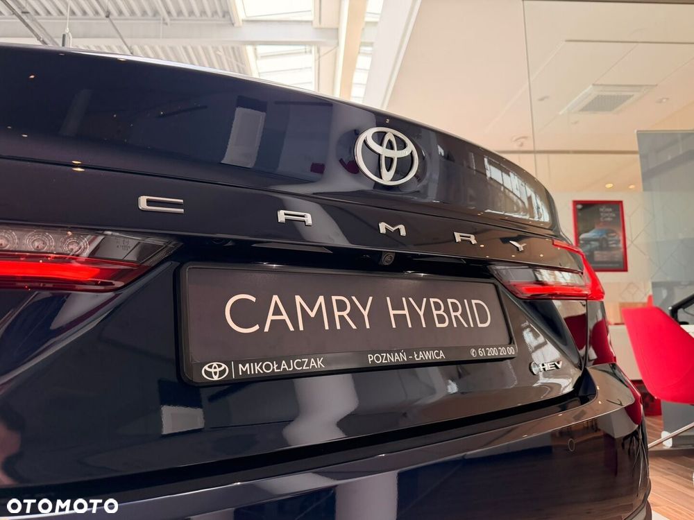 Toyota Camry - 28