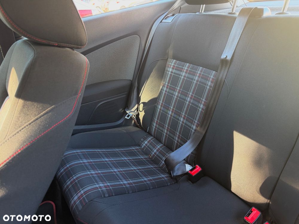 Volkswagen Polo - 19