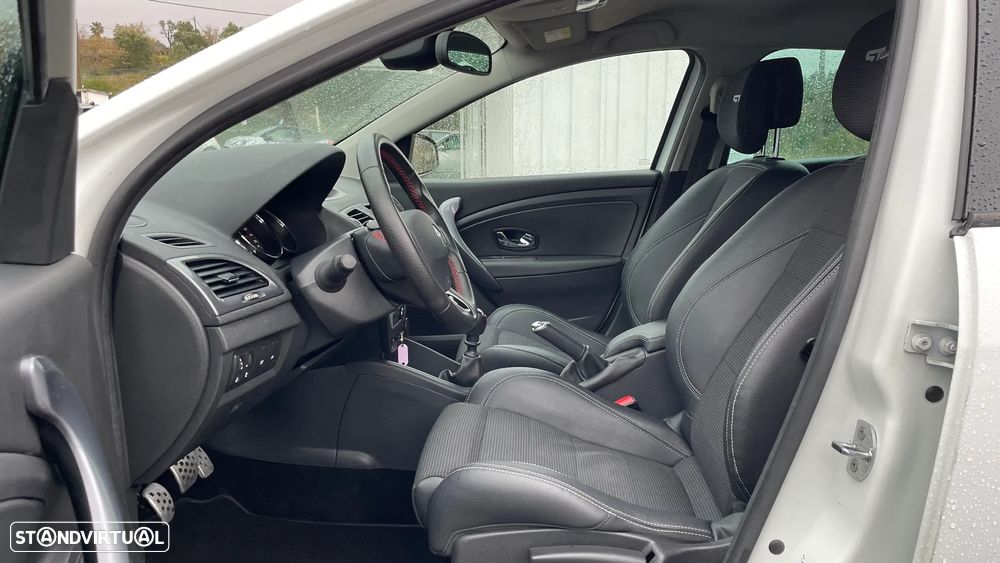 Renault Mégane Sport Tourer 1.5 dCi GT Line - 14