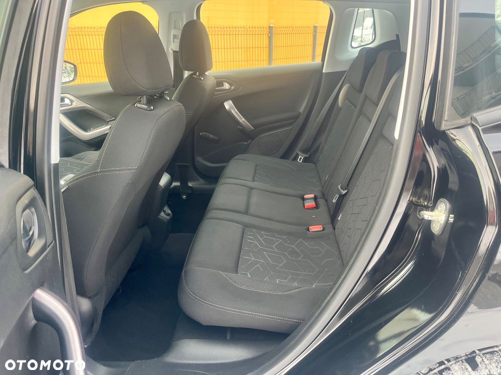 Peugeot 2008 1.2 Pure Tech Active S&S - 12