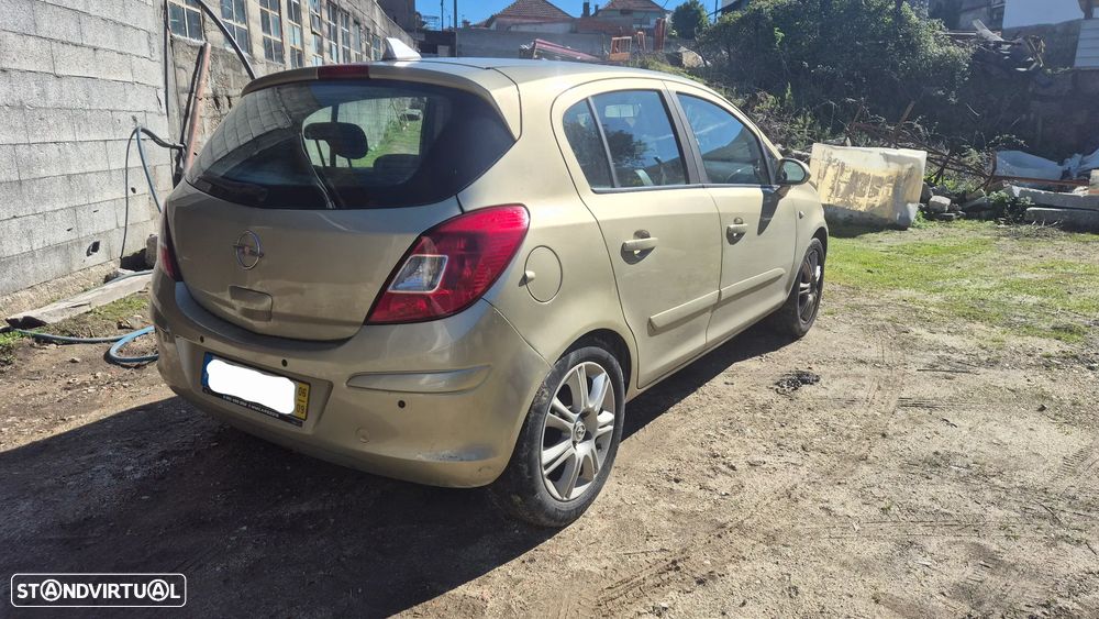 Opel Corsa 1.2 Cosmo 111 - 4