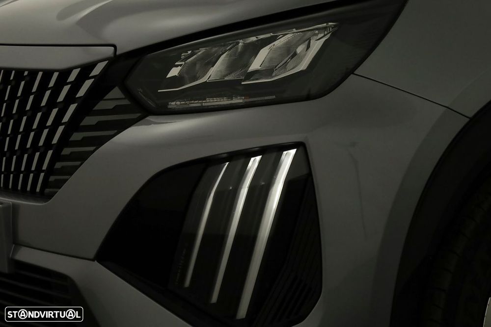 Peugeot 2008 1.2 PureTech Allure - 6