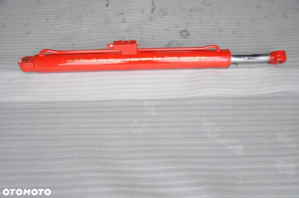 SIŁOWNIK PODNOSZENIA TELESKOPU MANITOU 627 2001R NR 08457903323501B - 1