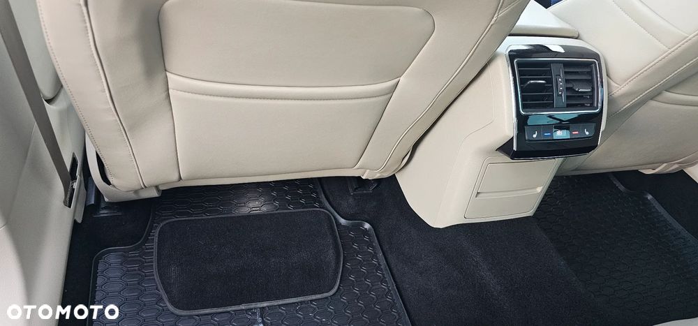 Skoda Superb 2.0 TSI 4x4 L&K DSG - 31