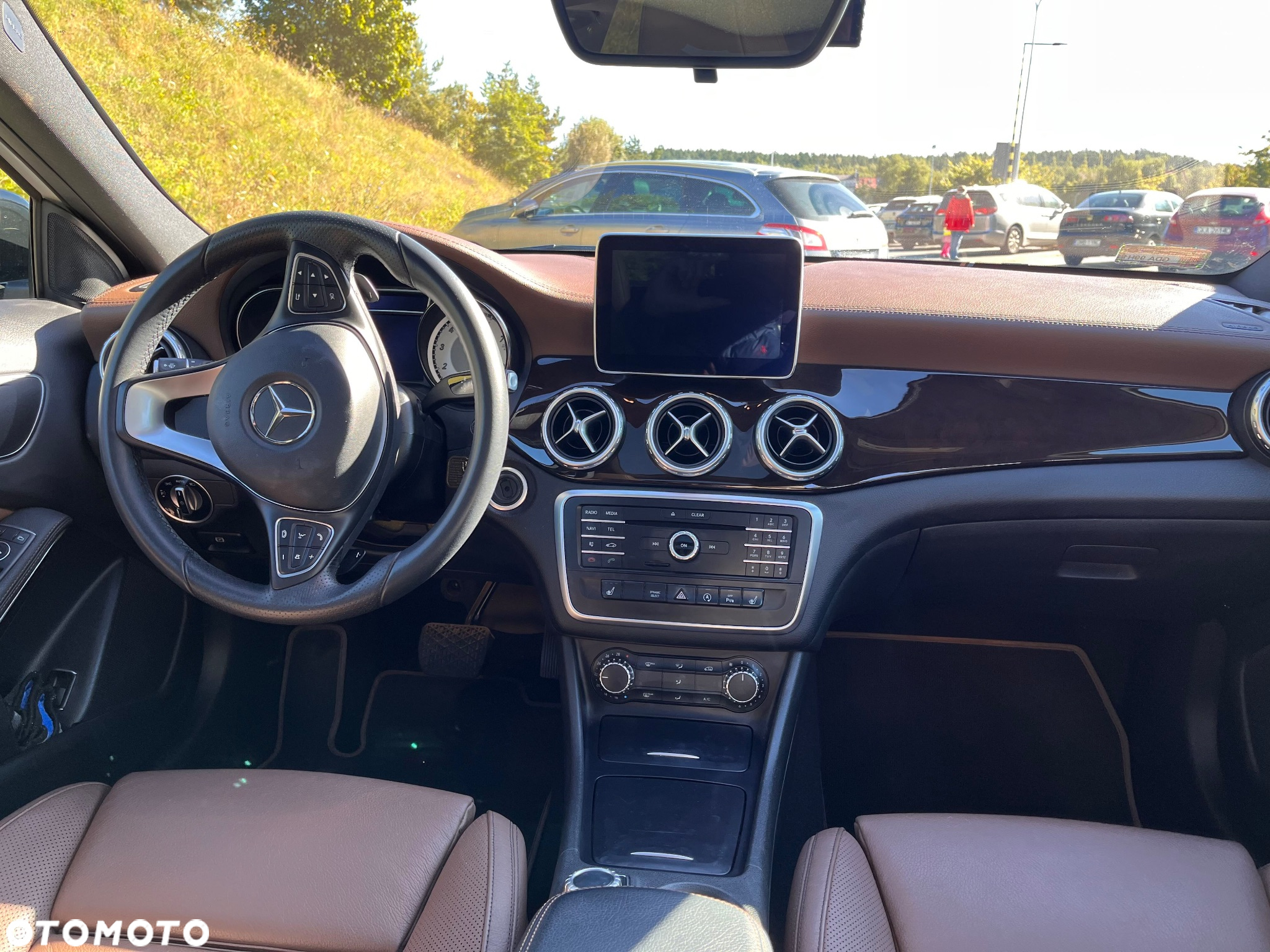 Mercedes-Benz GLA - 12