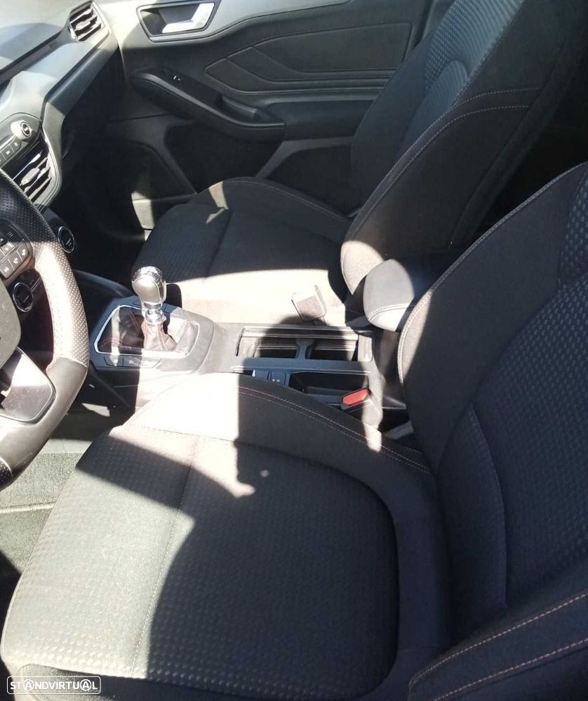 Ford Focus 1.0 EcoBoost MHEV ST-Line - 5