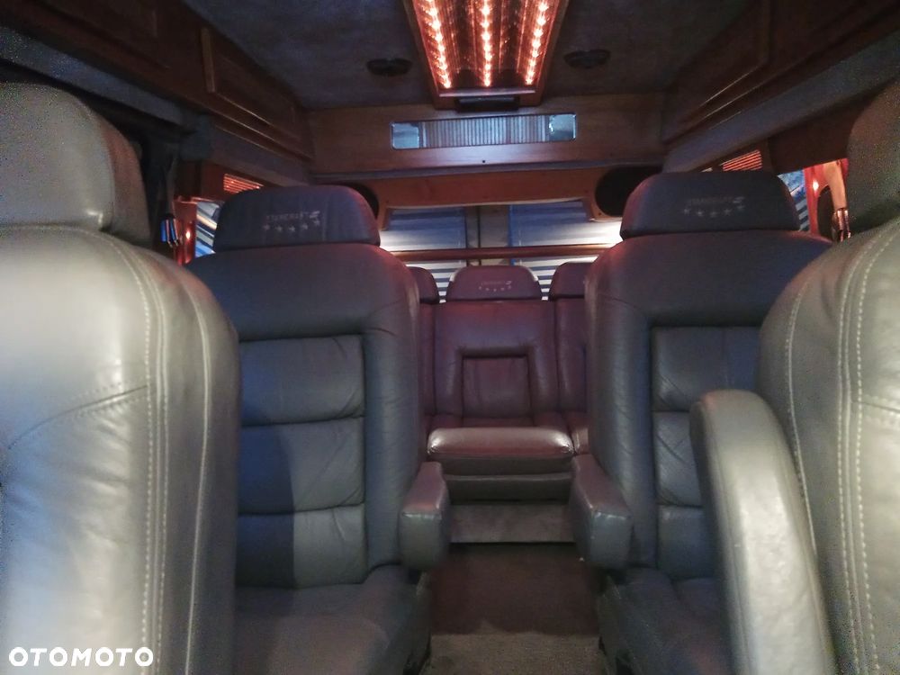 Chevrolet Astro - 19