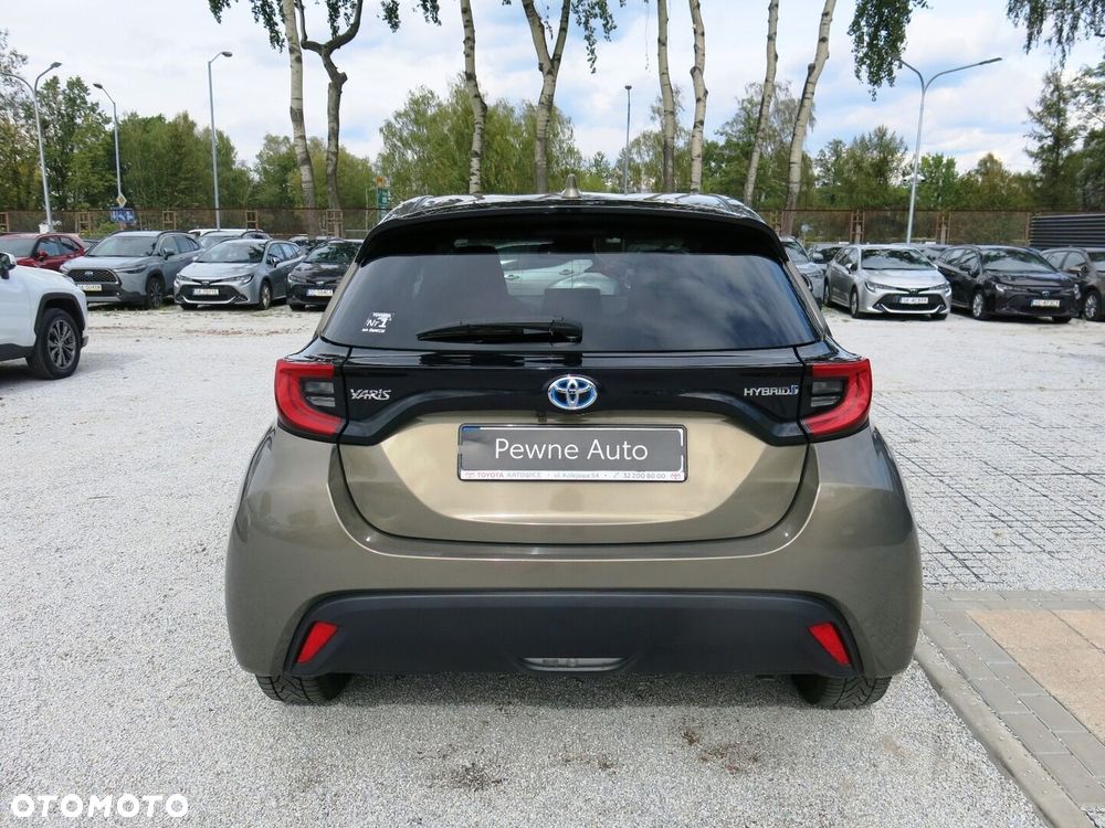 Toyota Yaris 2022 photo 4