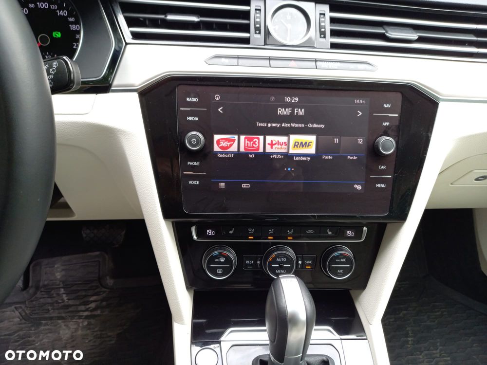 Volkswagen Passat 2.0 TDI SCR DSG Highline - 17