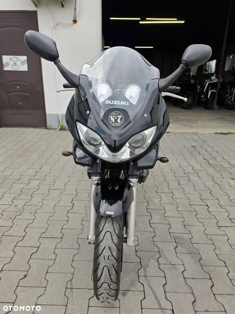Suzuki Bandit - 25