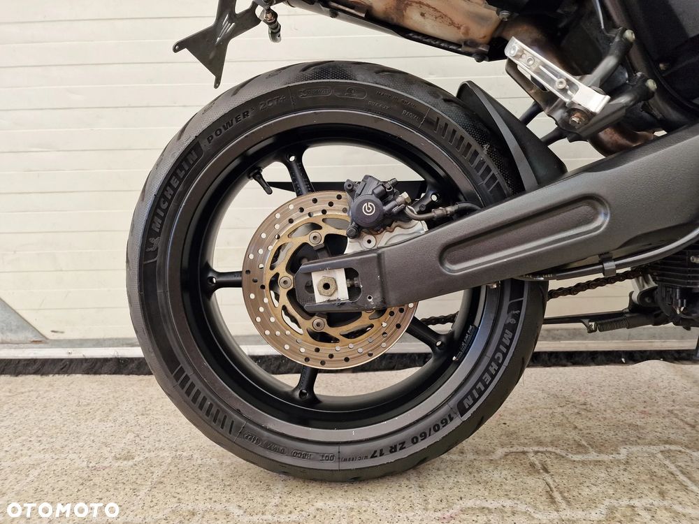 Yamaha MT - 24