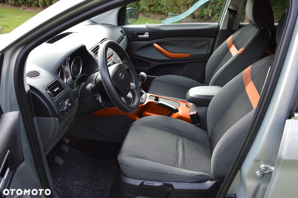 Ford Kuga - 19