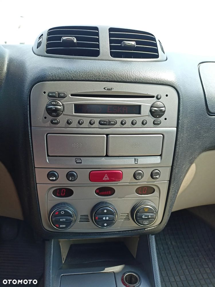 Alfa Romeo 147 - 10