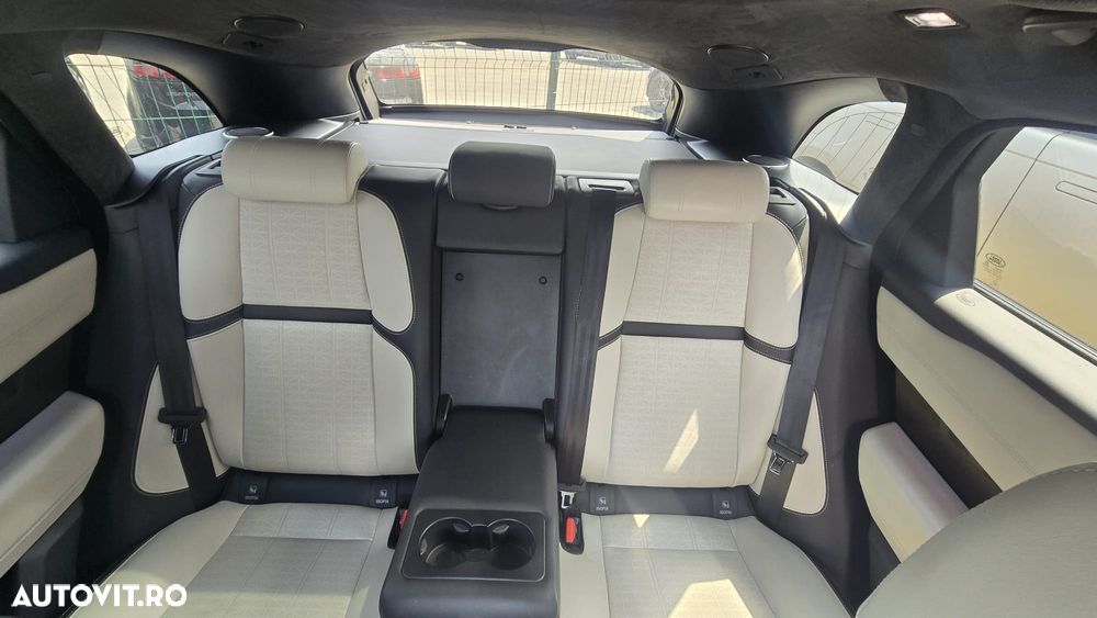 Land Rover Range Rover Velar 3.0 First Edition - 11