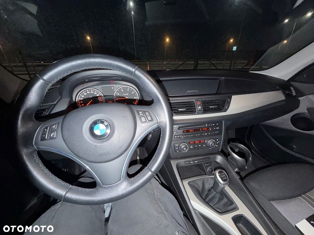 BMW X1 sDrive18i xLine - 28