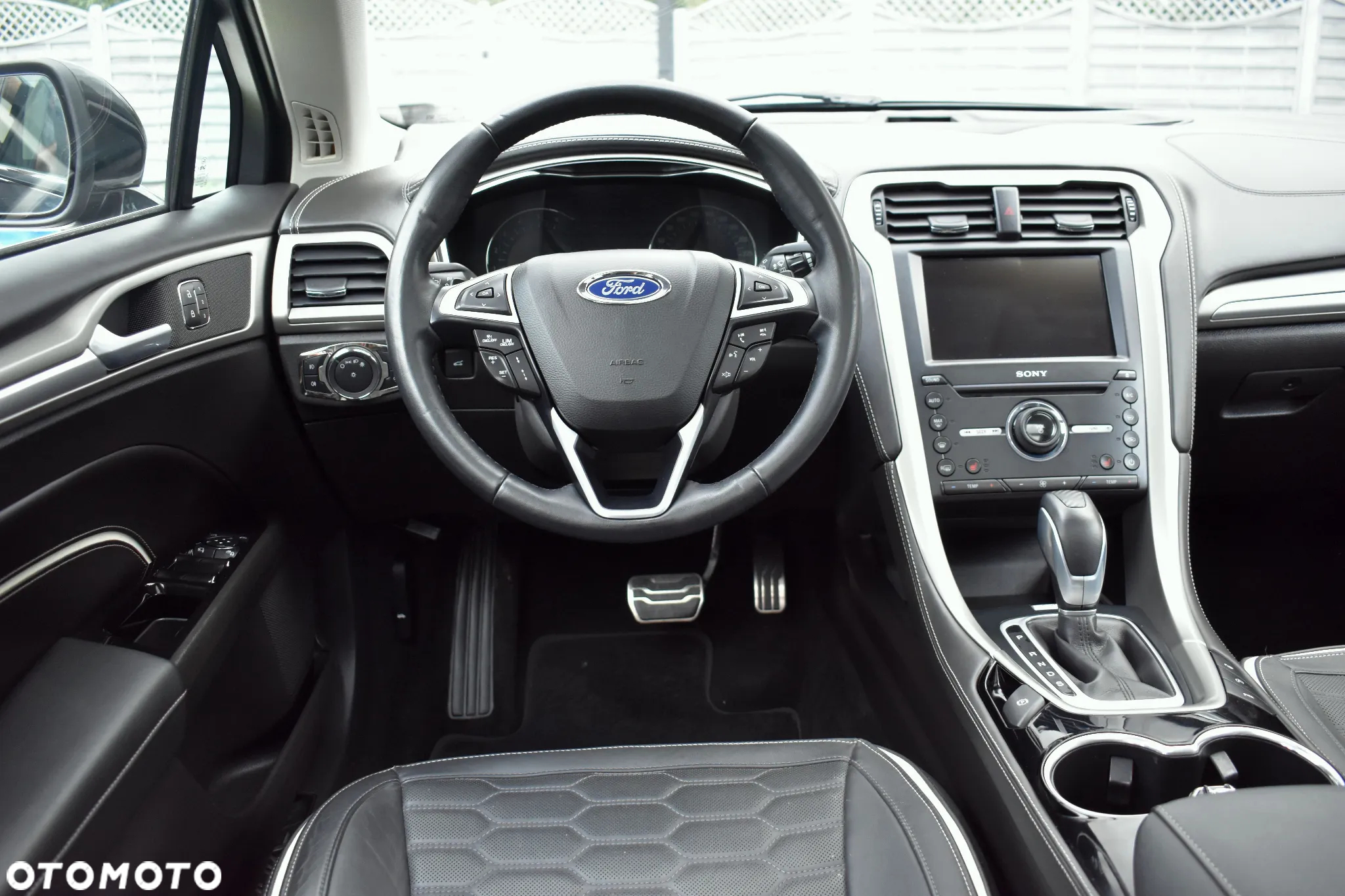 Ford Mondeo Vignale 2.0 TDCi PowerShift - 28