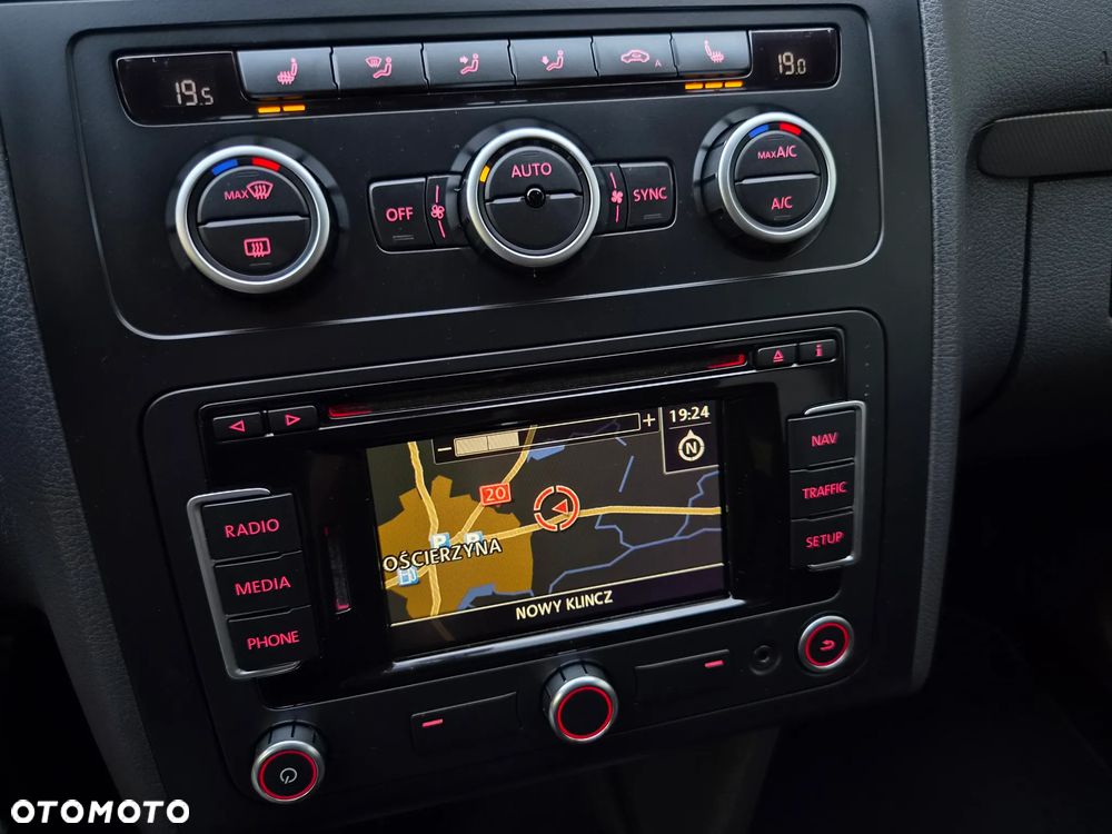 Volkswagen Touran 1.2 TSI BlueMotion Technology MATCH - 22