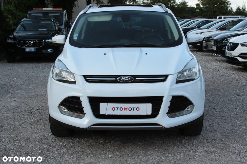Ford Kuga 2.0 TDCi 2x4 Titanium - 4