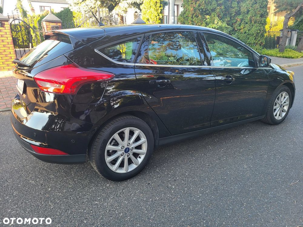 Ford Focus 1.0 EcoBoost Titanium - 4
