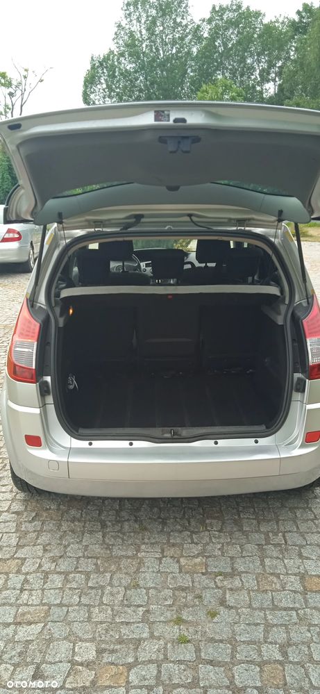 Renault Scenic 1.6 16V 110 Dynamique - 21