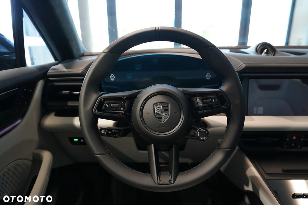 Porsche Macan Turbo 100kWh - 14