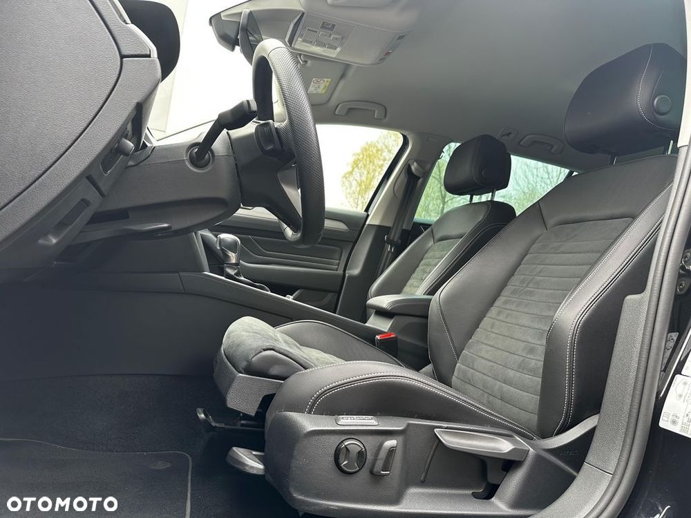 Volkswagen Passat - 10