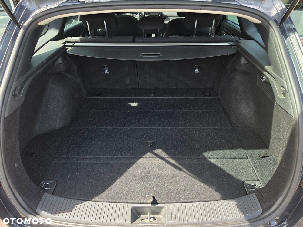 Hyundai i30 1.6 D Classic + - 25