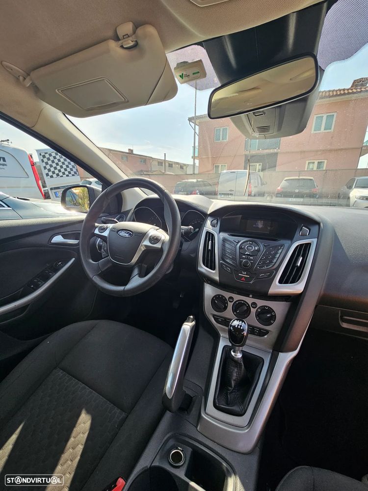 Ford Focus SW 1.0 EcoBoost S&S TITANIUM - 12