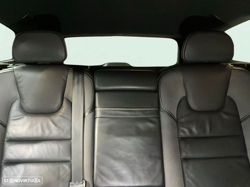 Volvo V60 2.0 D3 R-Design Geartronic - 17