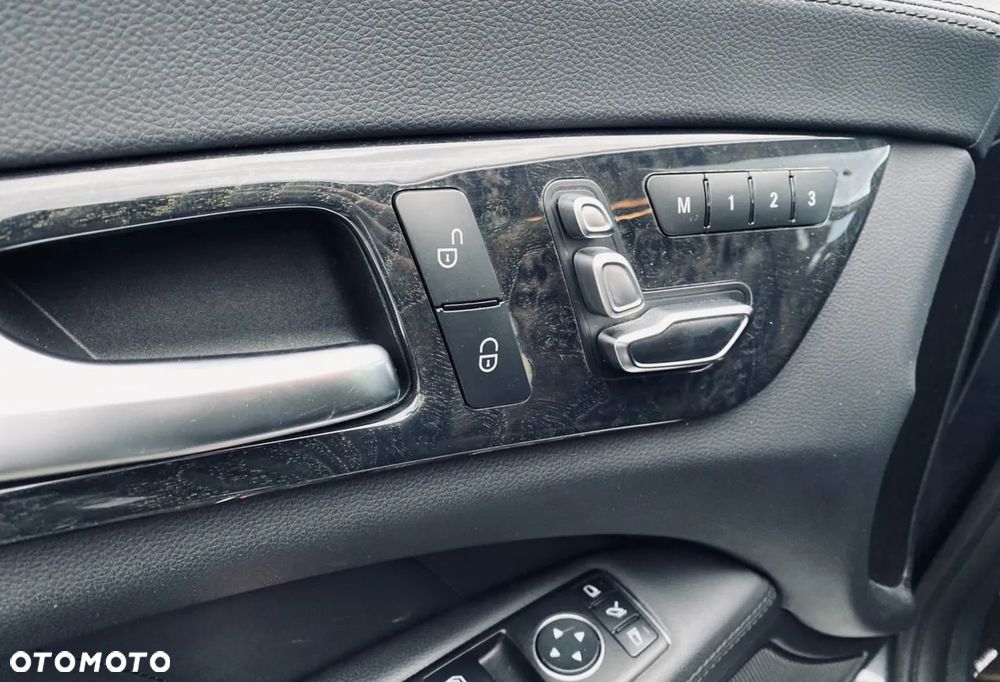 Mercedes-Benz CLS - 11