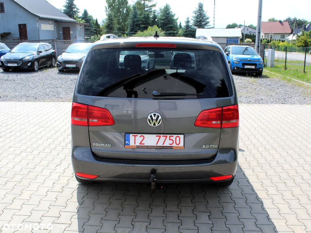 Volkswagen Touran 2.0 TDI DPF Highline DSG - 8
