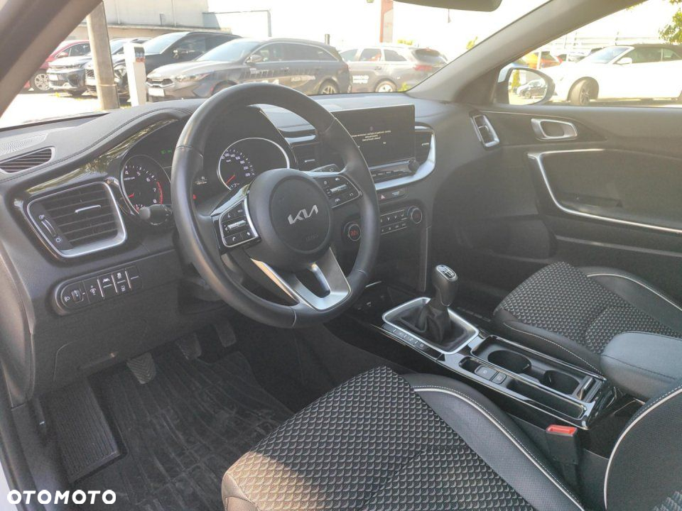 Kia XCeed - 9