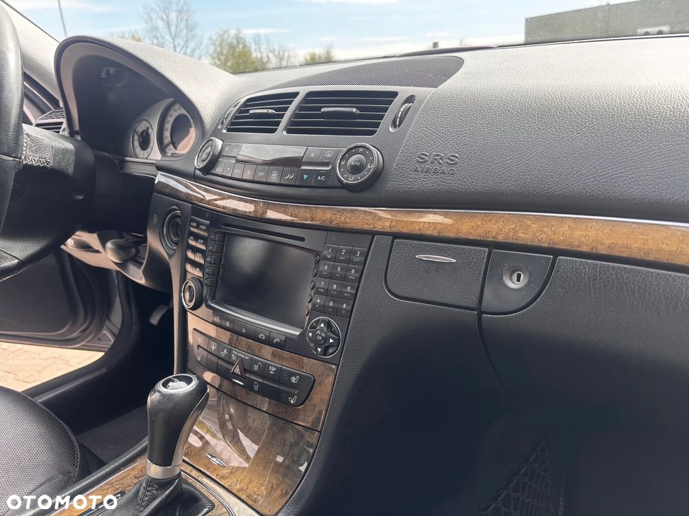 Mercedes-Benz Klasa E 320 CDI 7G-TRONIC Avantgarde BusinessEDITION - 16