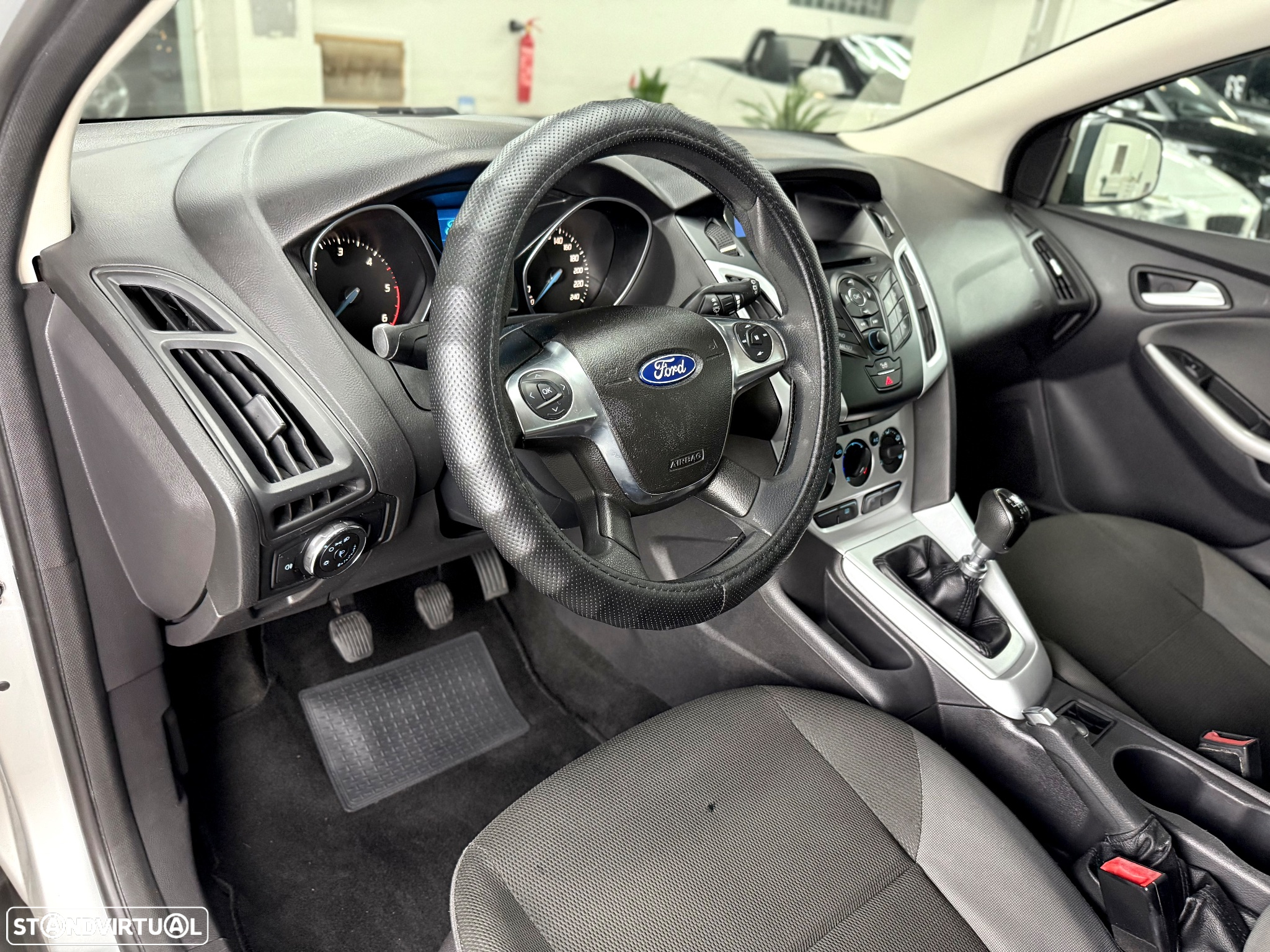 Ford Focus SW 1.6 TDCi Trend - 17