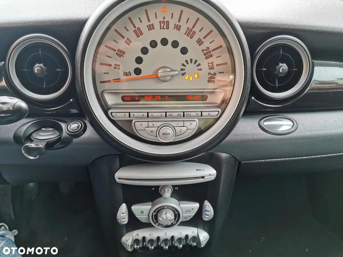 MINI Cooper Standard - 13