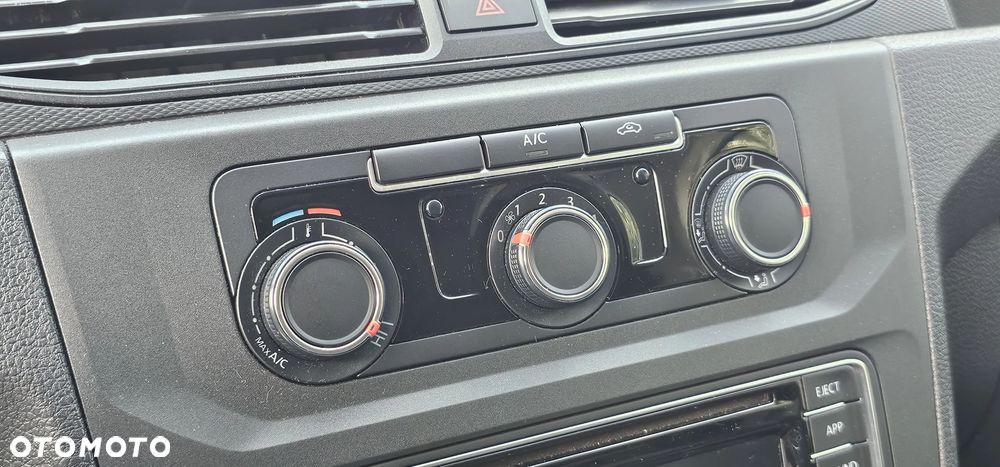 Volkswagen Caddy - 23
