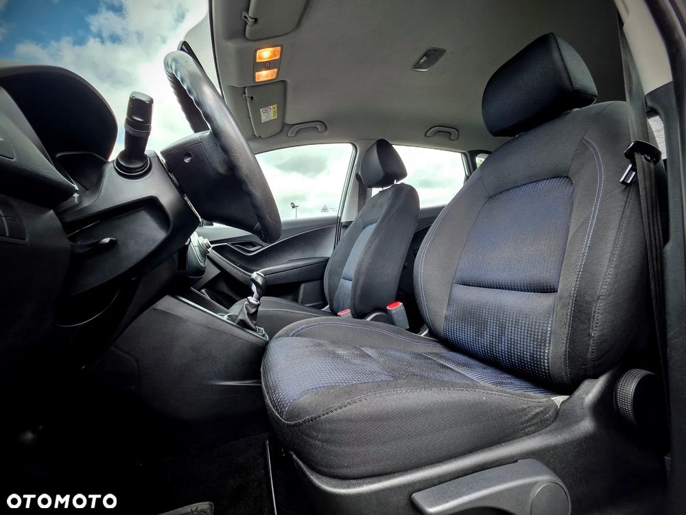 Hyundai ix20 1.4 BlueDrive Classic + - 6