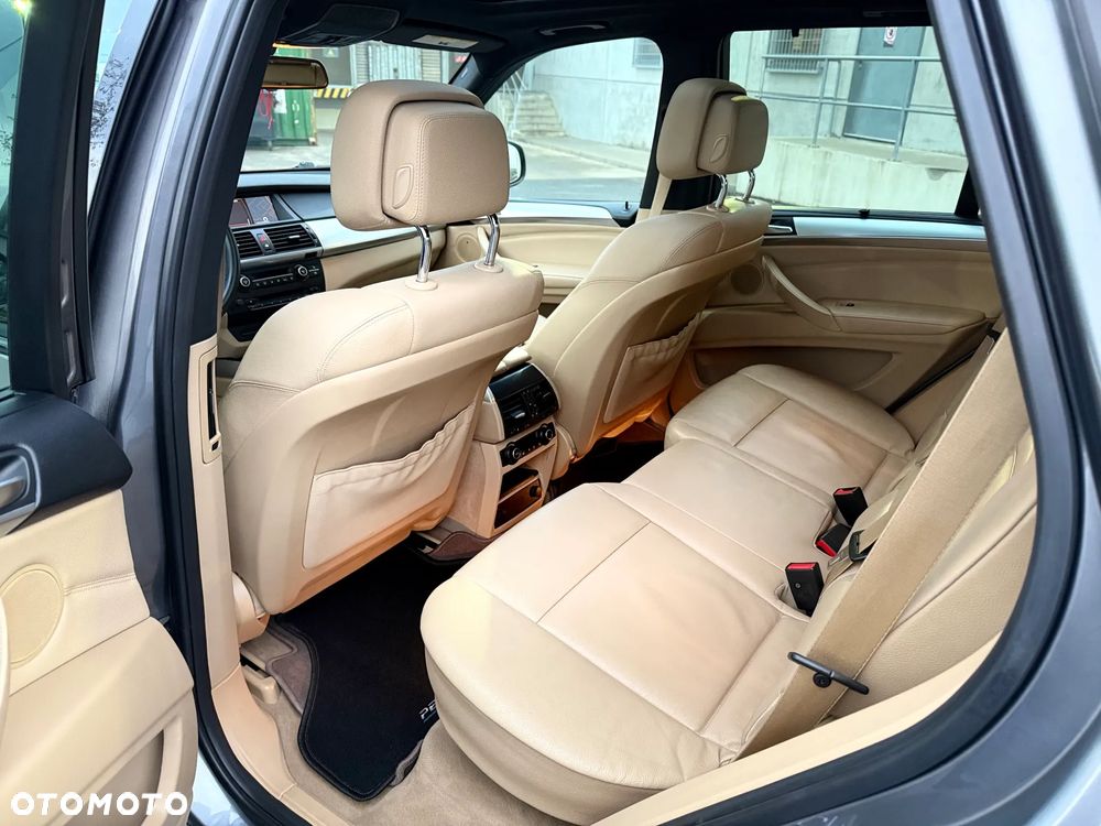 BMW X5 3.5i xDrive - 14