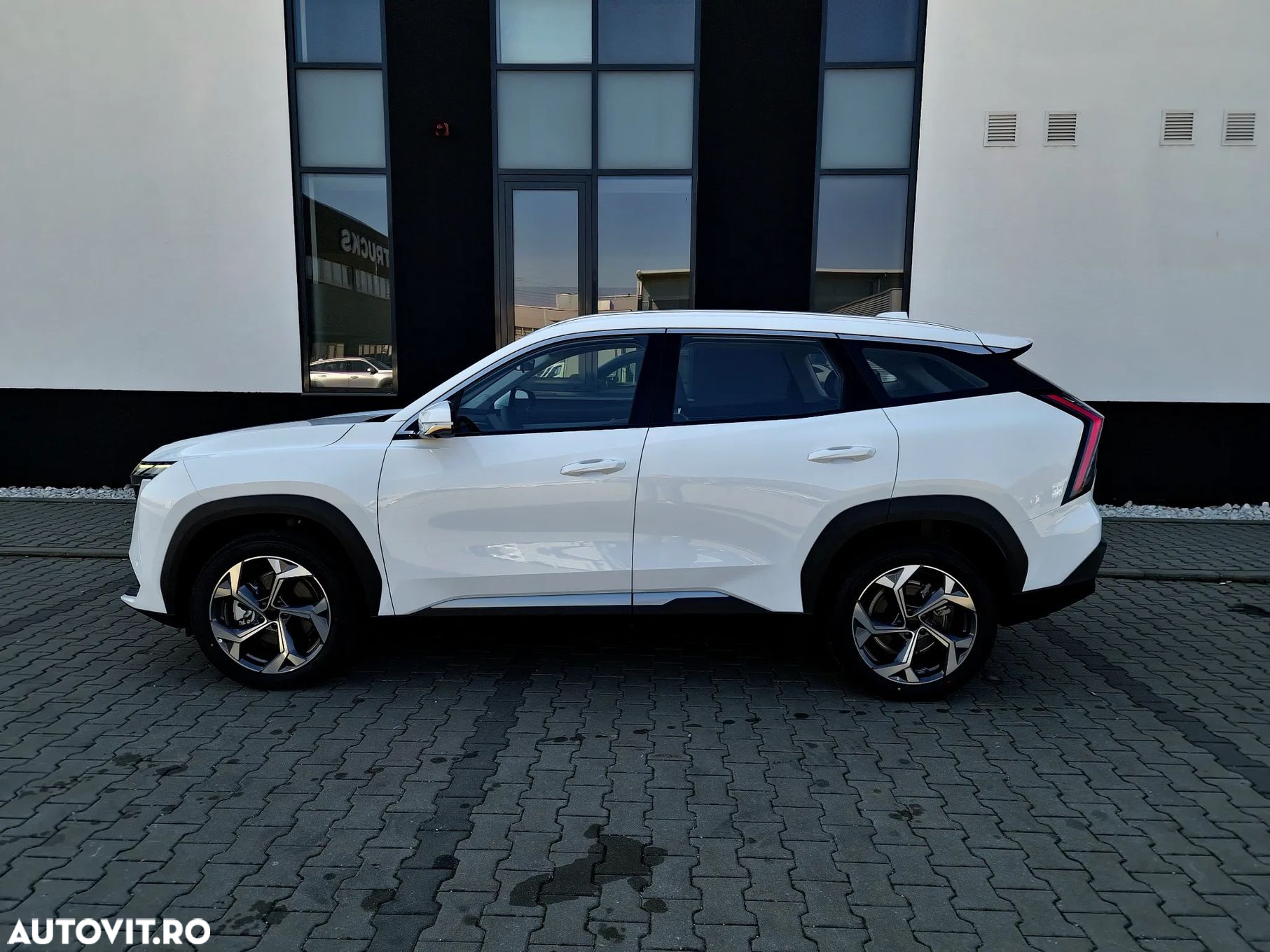 Geely Starray - 5
