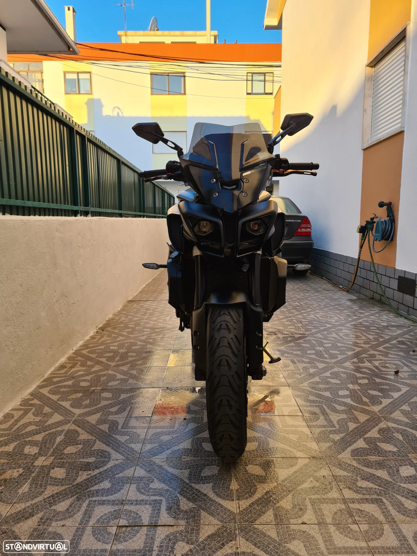 Yamaha MT-10 Preta mate - 10