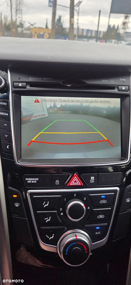 Hyundai i30 1.6 CRDi Premium - 27