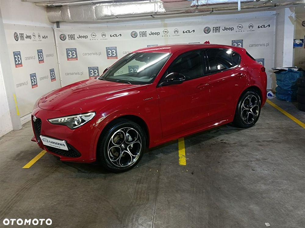 Alfa Romeo Stelvio - 1