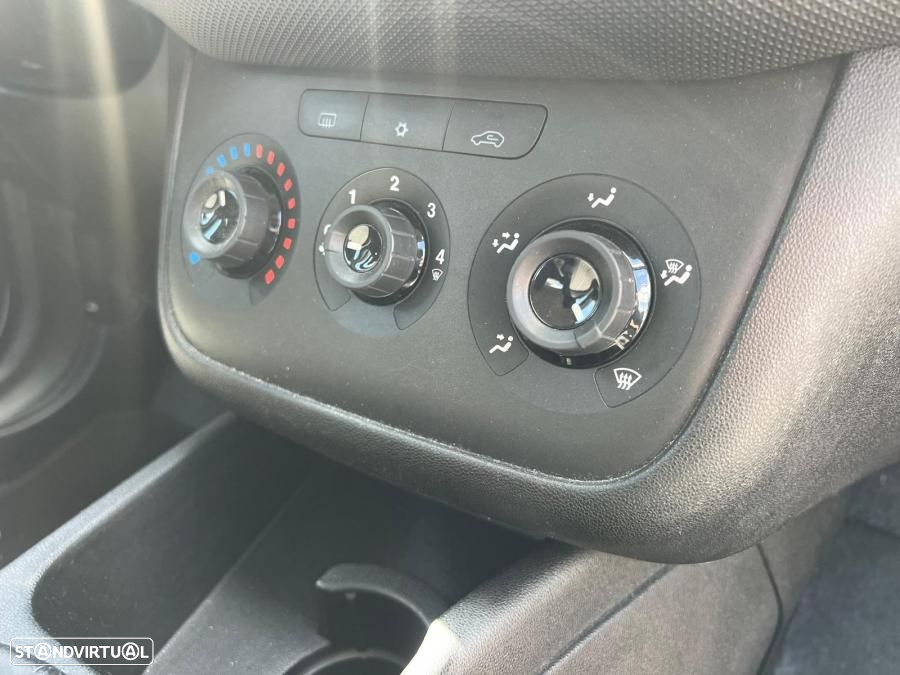 Fiat Punto 1.3 M-Jet Easy S&S - 6