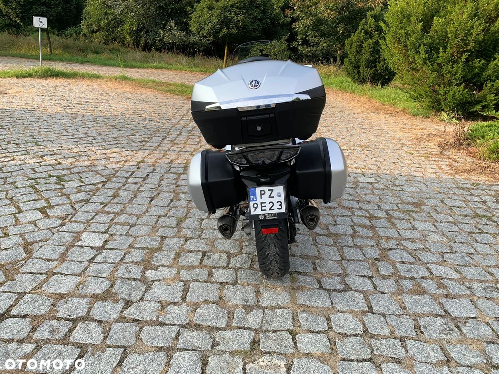 Yamaha FJR - 4