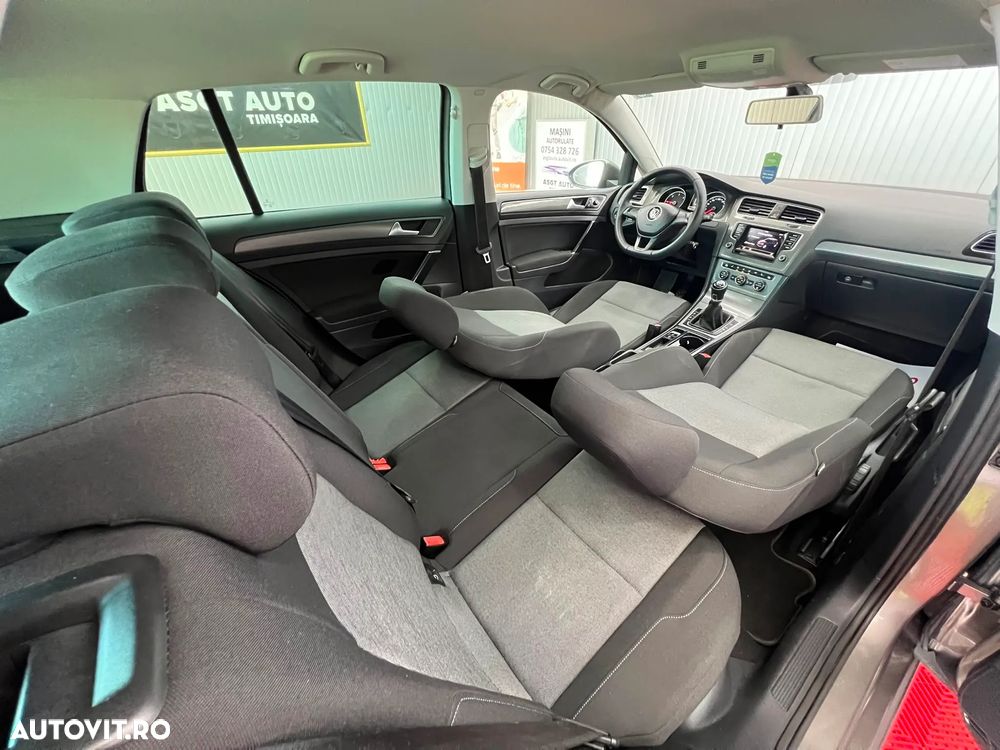 Volkswagen Golf - 16
