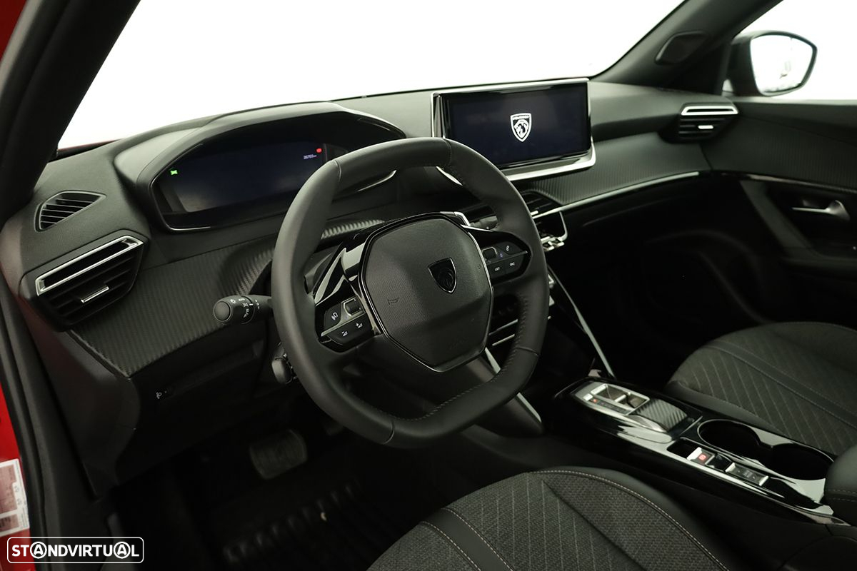 Peugeot 2008 1.2 PureTech Allure EAT8 - 7